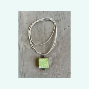 Retrohalsband "lime flower"